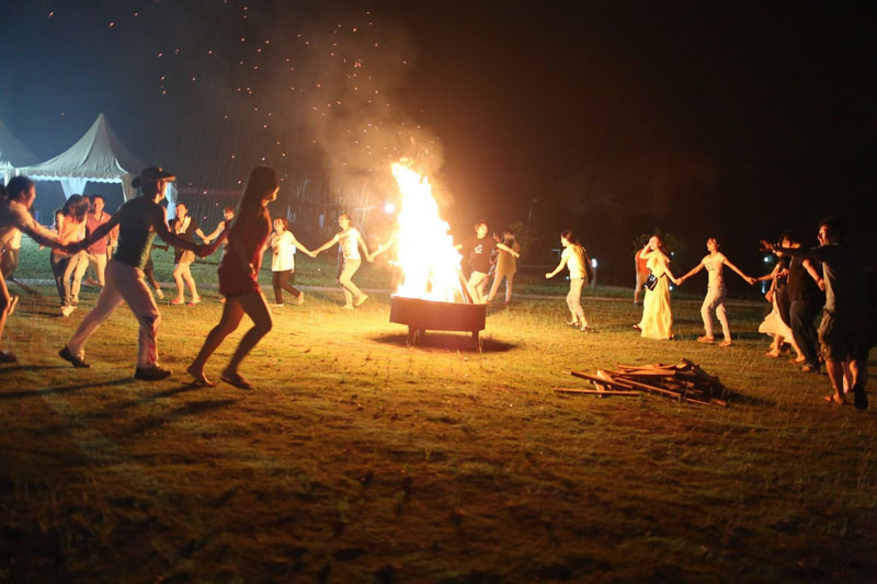 篝火晚会